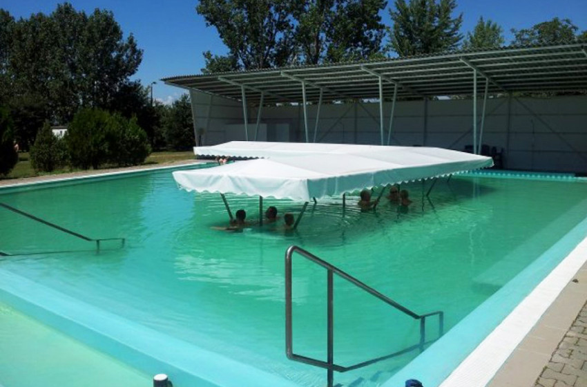 2,2 milliárd forintból fejlesztik a csornai fürdőt